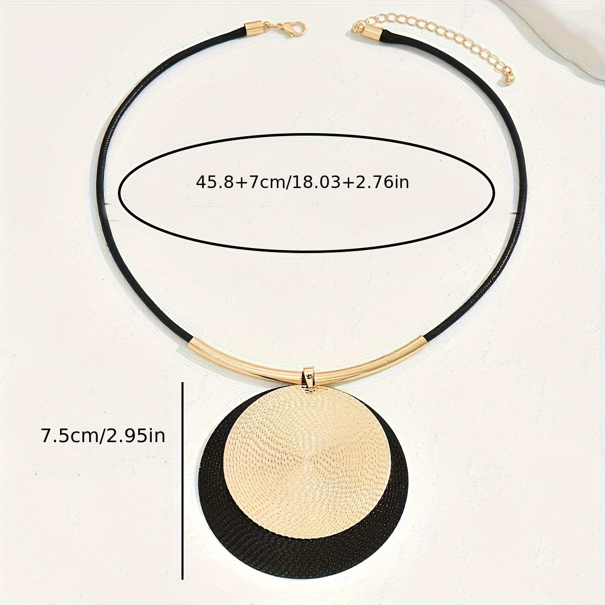 ReinaBoho RN — Retro Bohemian Necklace with Geometric Pendant in Black and Gold