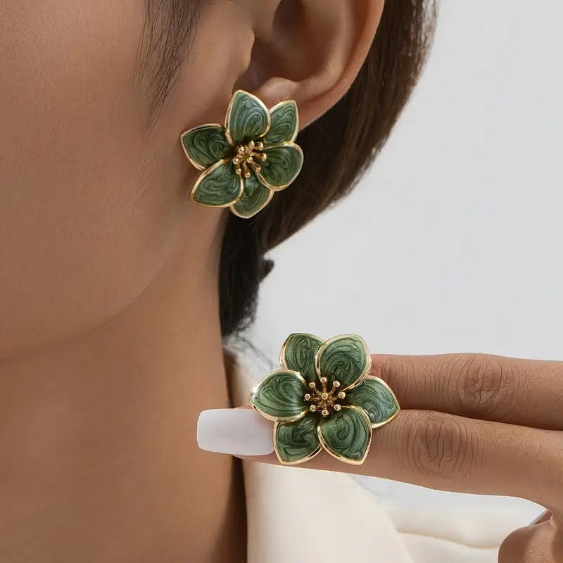 Pair of Elegant Green Floral Earrings for Women – Golden-Tone Flower Design with Intricate Vein Detail, Perfect for Casual Attire or Parties, Quirky Earrings, Novelty Earring
