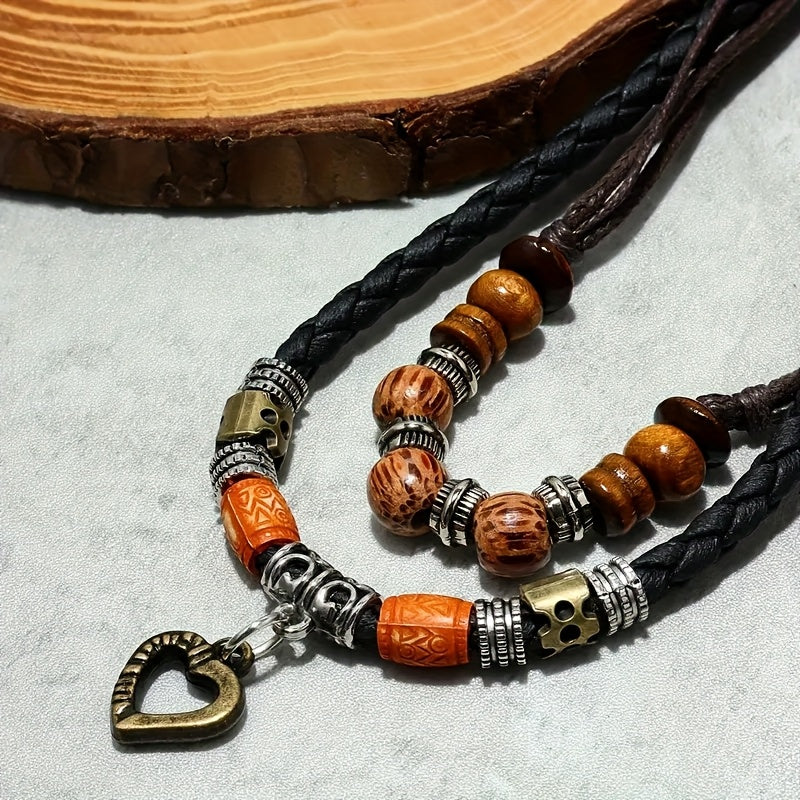 CorazónTrenzado — Collar Boho Vintage con Dije de Corazón y Cuentas de Madera (2025)