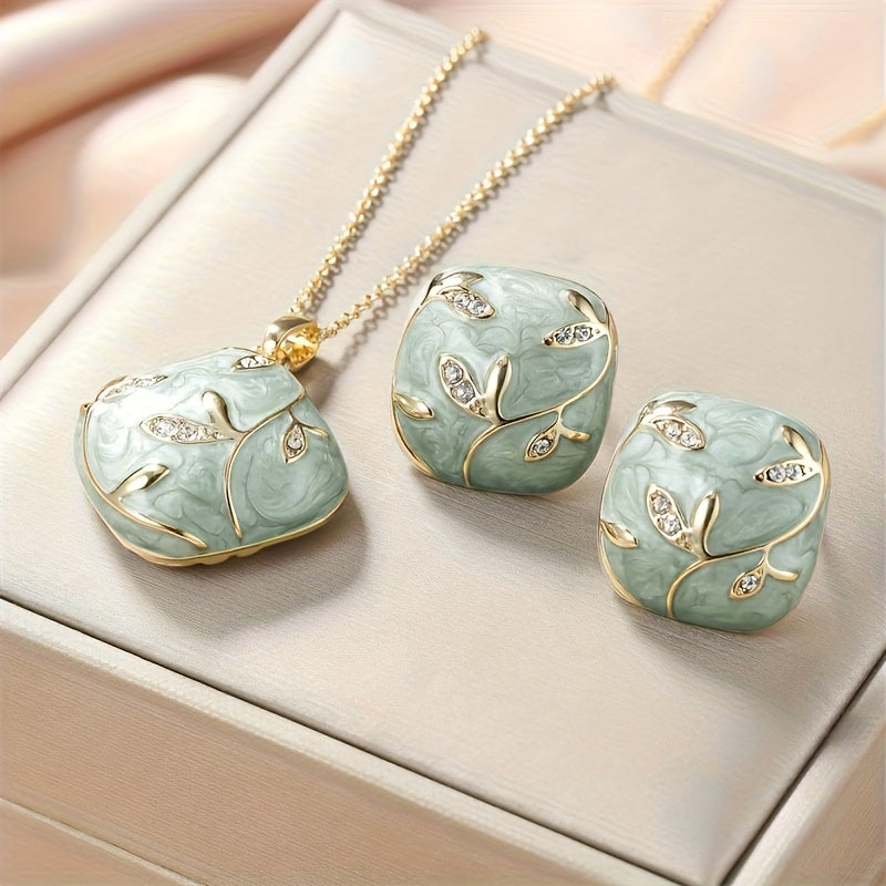 UrbanGlam — Set de 3 Collares Dorados y Aros con Zirconia Cúbica Sintética