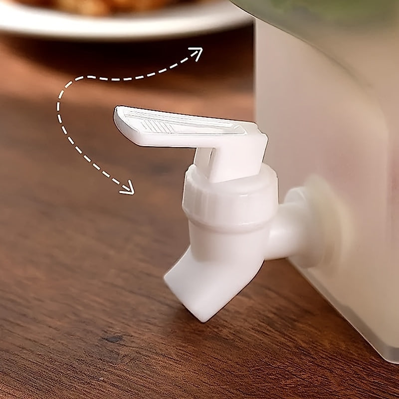 Large-volume ice drinks. A food-grade PET large-capacity refrigerator beverage bucket with a one-press-to-dispense feature. It has a convenient faucet design, allowing you to enjoy lemonade, fruit tea, and ice water. It is a
