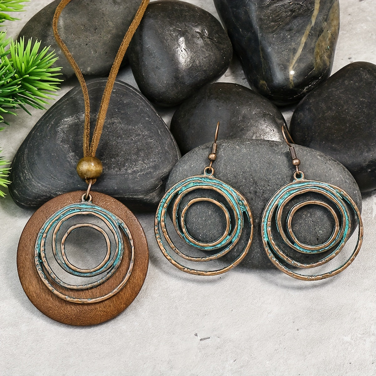 Tribal Essence — Set de Collar Doble y Aros Vintage (3 Piezas)