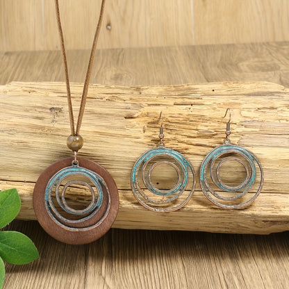 Tribal Essence — Set de Collar Doble y Aros Vintage (3 Piezas)