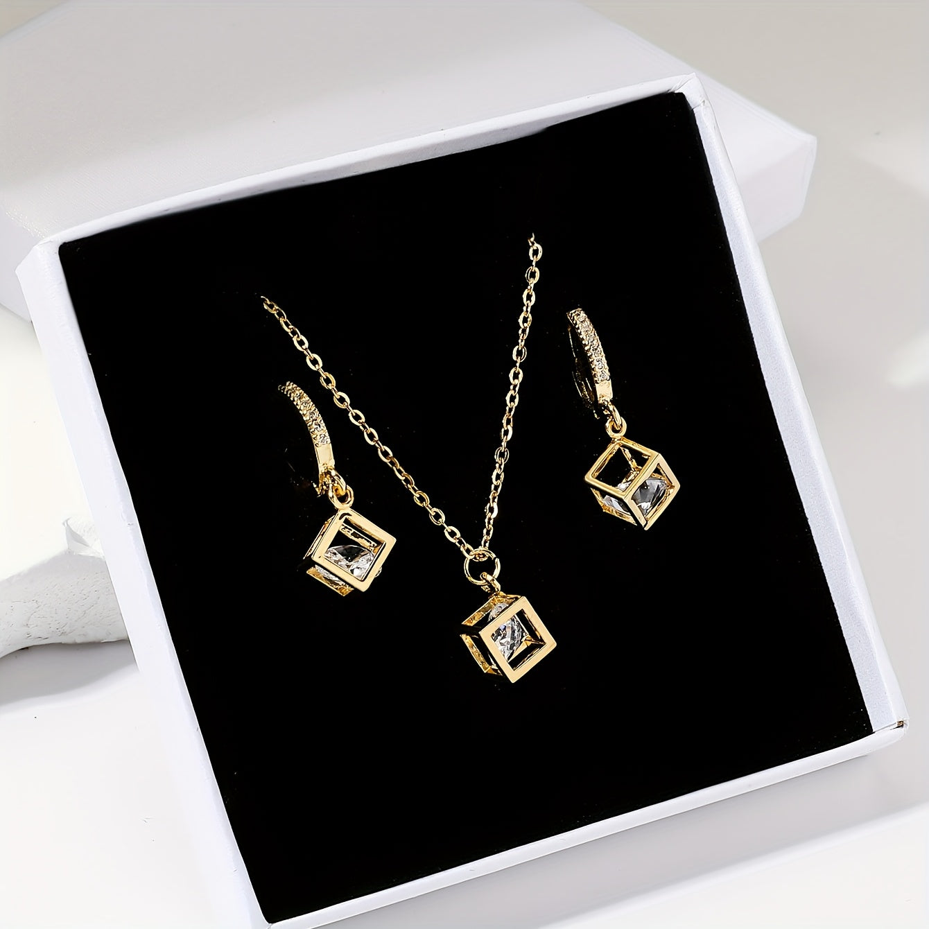 1 Fashionable Stainless Steel Cubic Synthetic Zirconia Cube Earrings Necklace Suitable as a Gift for Girlfriends, Perfect for Women's Daily Gatherings and Parties
