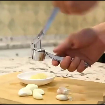 GarliCrush ME — Prensa de Ajo Avanzada en Metal (Triturador de Ajo y Jengibre, Fácil de Limpiar, Uso Diario)