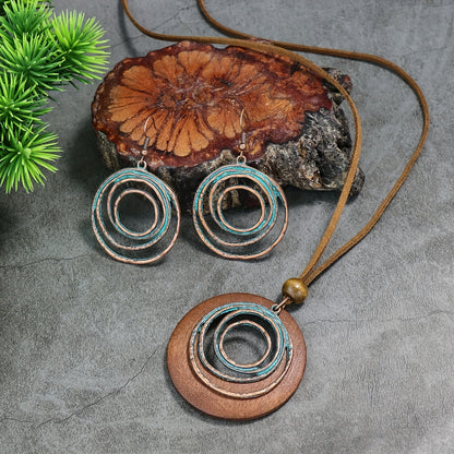 Tribal Essence — Set de Collar Doble y Aros Vintage (3 Piezas)