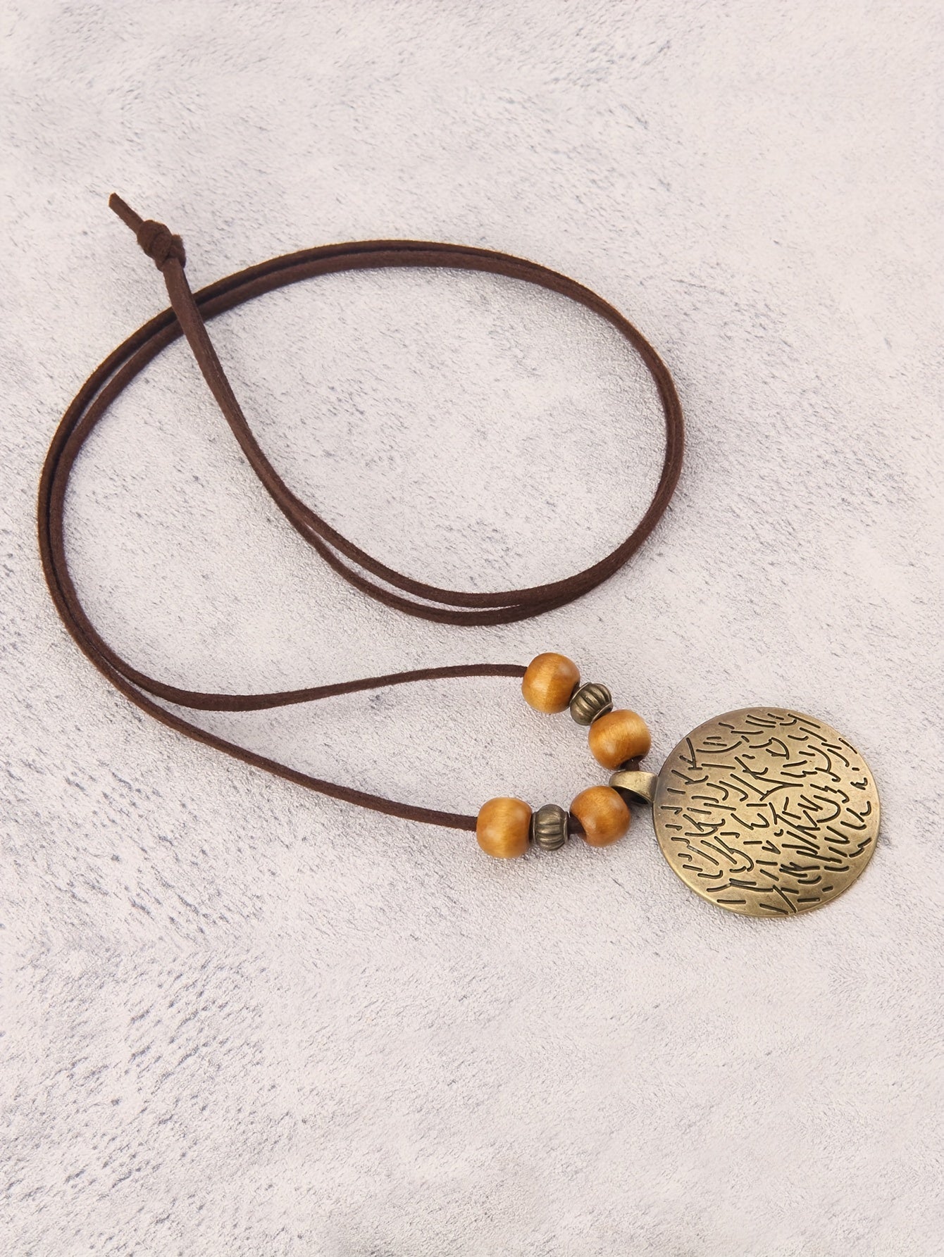 ZodiBoho TP — Collar Largo Bohemio Vintage con Cuentas de Madera y Dije Espiral Zodiacal