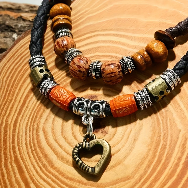 CorazónTrenzado — Collar Boho Vintage con Dije de Corazón y Cuentas de Madera (2025)