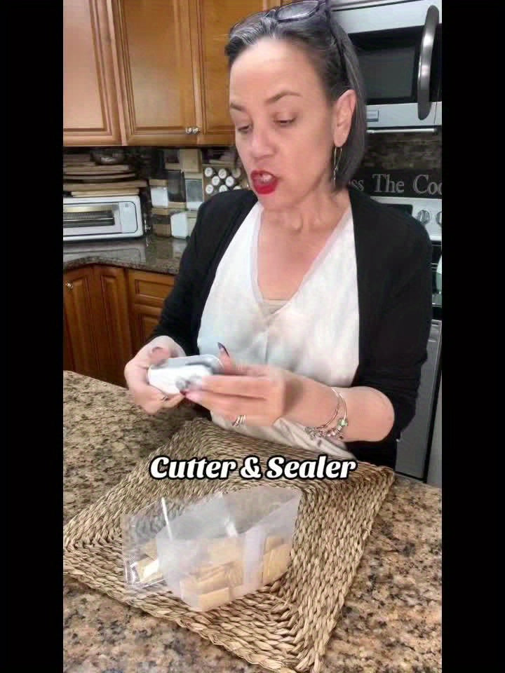 1pc Snack Packaging Bag Sealer with Built-in Lithium Battery USB Rechargeable Mini Household Sealer, Portable Mini Sealer for Picnic and Travel, Hand Press Plastic Sealing Machine, Cling Film Bag, Cookie Bag, Snack Bag, Reusa