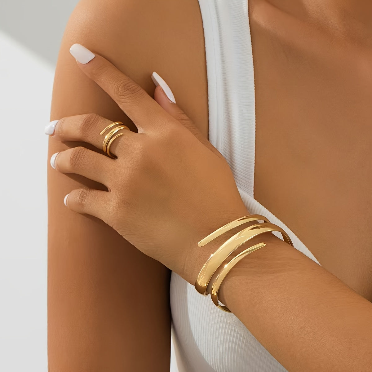 Golden Aura — Set de Pulsera y Anillo en Acero Inoxidable Dorado