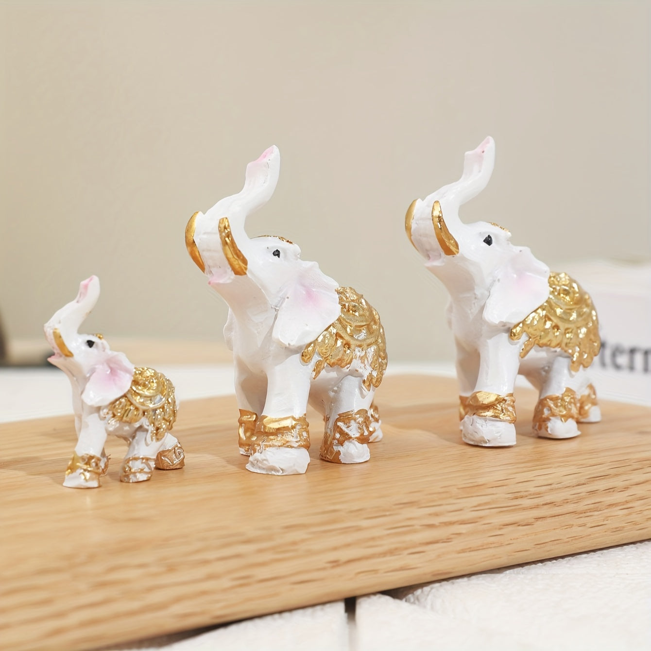 EleCharm UR — Set de 3 Figuras Decorativas de Elefantes Bebé Dorados (Resina, Uso Interior y Exterior)