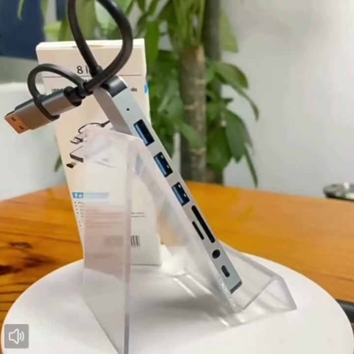 TechDock 8 — Estación de Conexión USB 3.0 Tipo-C para Laptop y PC (8 en 1)