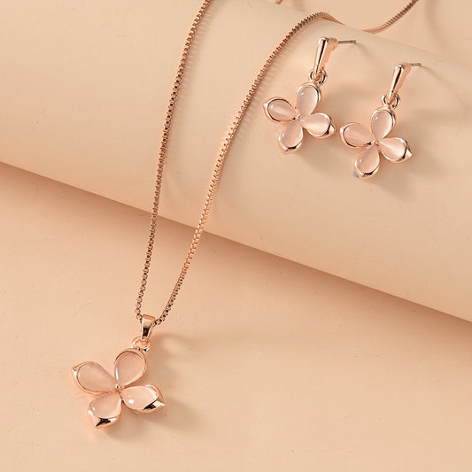 LuckyBloom — Opal Pink Clover Necklace and Earrings Set (2 Pieces)
