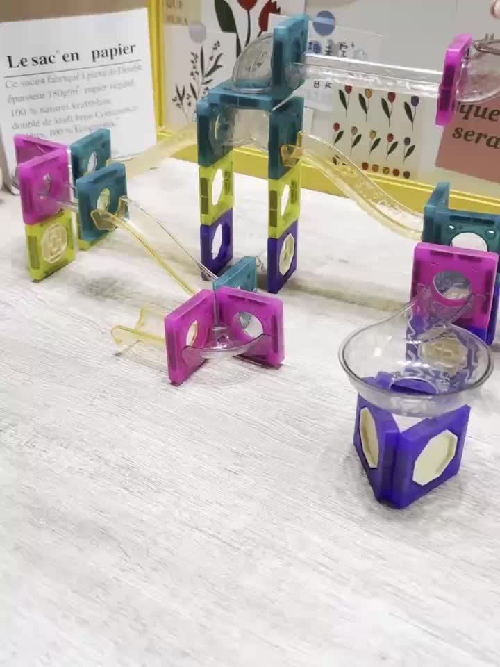 MagniTrack XK — Set de 73 Piezas de Construcción Magnética 3D (Colores Mixtos, Temática Geométrica y Arquitectónica)