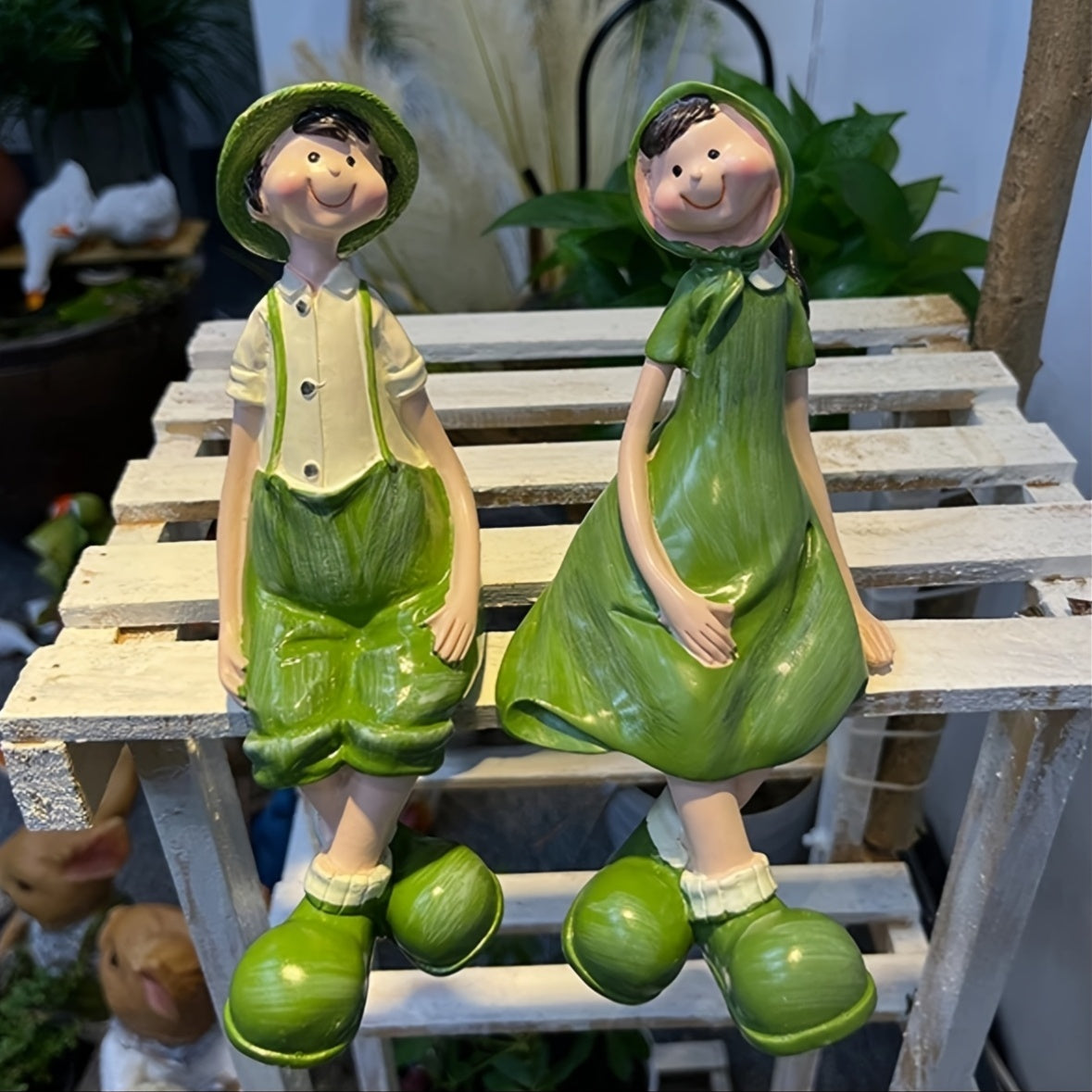 2pcs Whimsical Green Resin Figurines with White Shirts - Hand-Painted Outdoor Garden Decor, Ideal for Weddings & Home Decoration, No Batteries Needed, Outdoor Garden Decorations